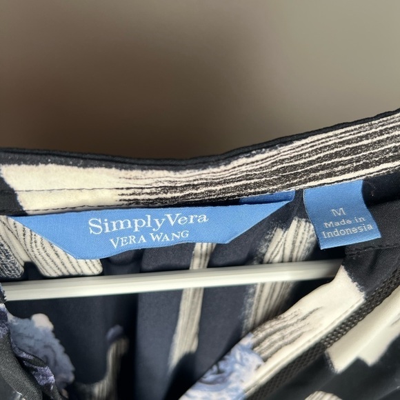 Simply Vera Floral Cap Sleeve Blouse Size M - Picture 3 of 6